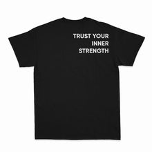 Cargar imagen en el visor de la galería, Camiseta Trust.
